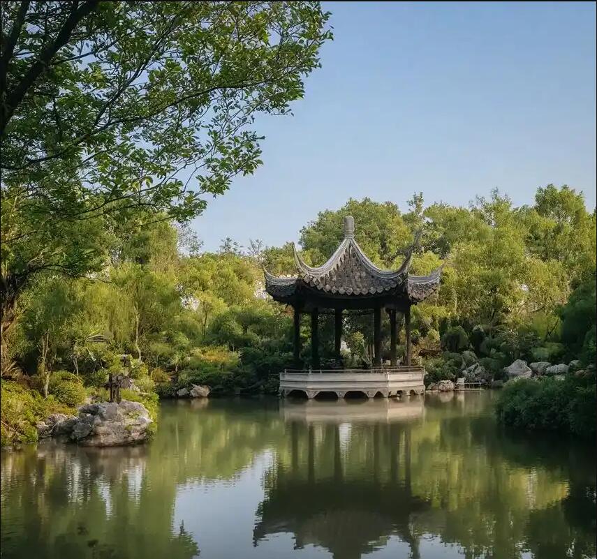 鹤壁鹤山含烟餐饮有限公司